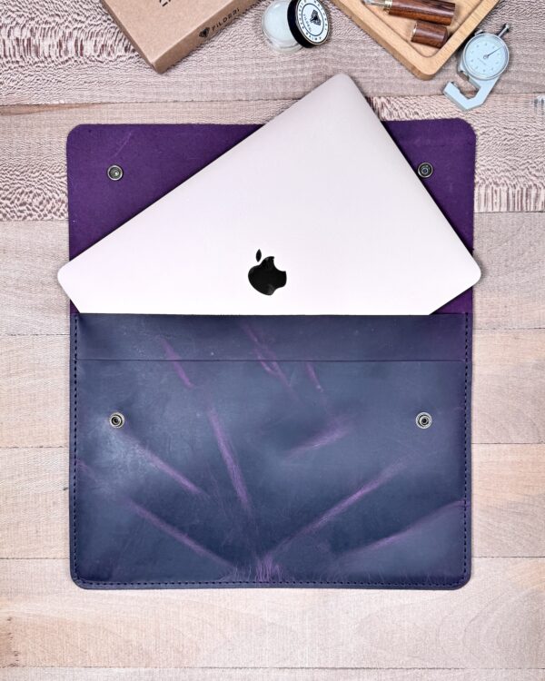 Macbook Air Kılıfı – 13 inç Hakiki Deri Mor | 2076
